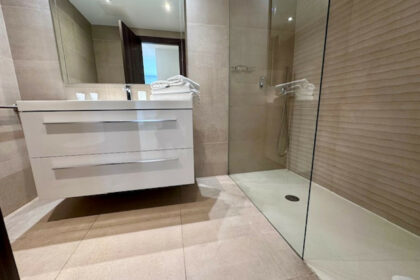 c799701ab59eca3fe091c940278c9d5d - 26