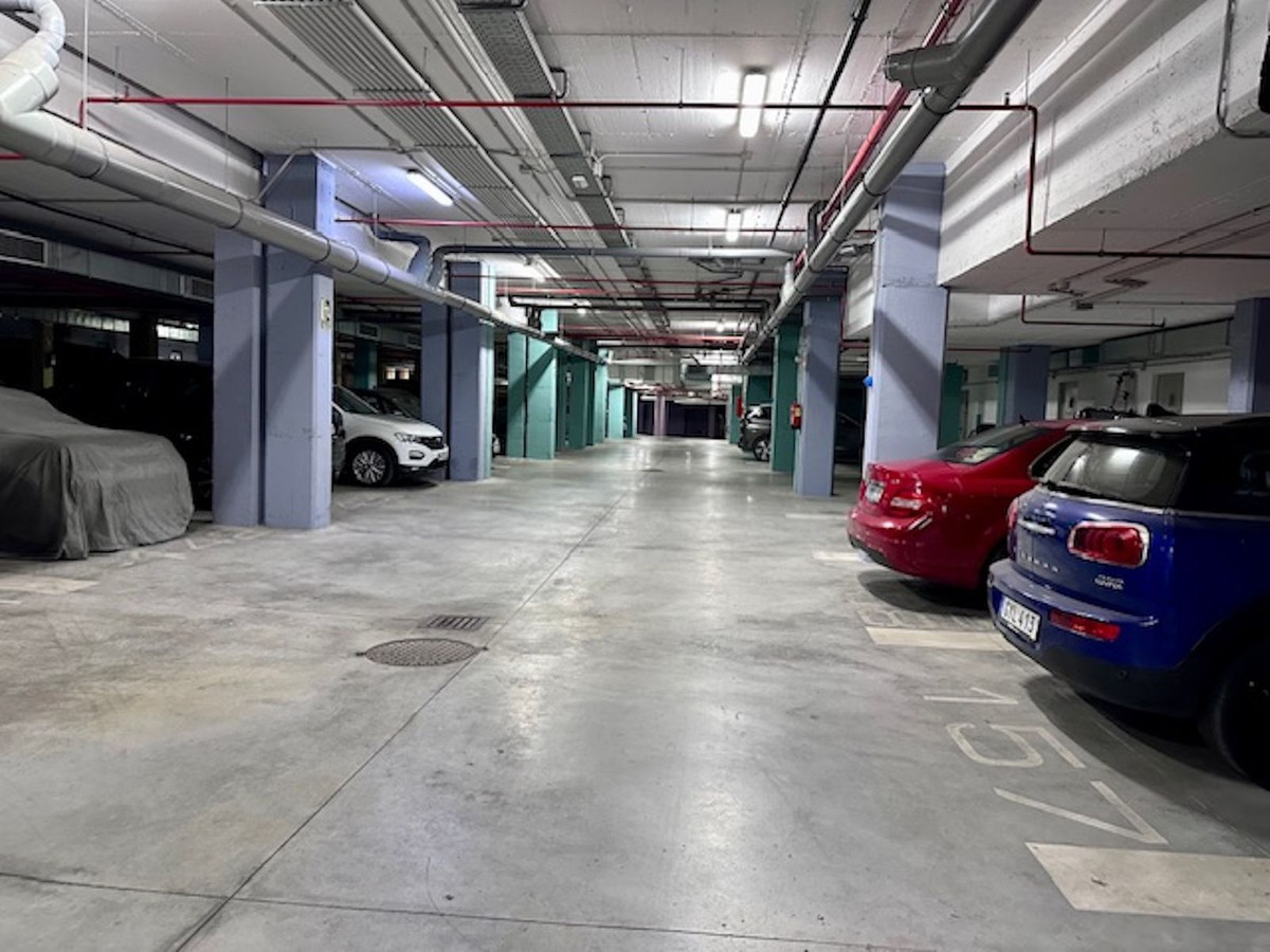 c799701ab59eca3fe091c940278c9d5d - 28