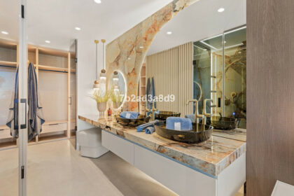 c7e706016c8bfcb86d97357a121d6ff5 - 14