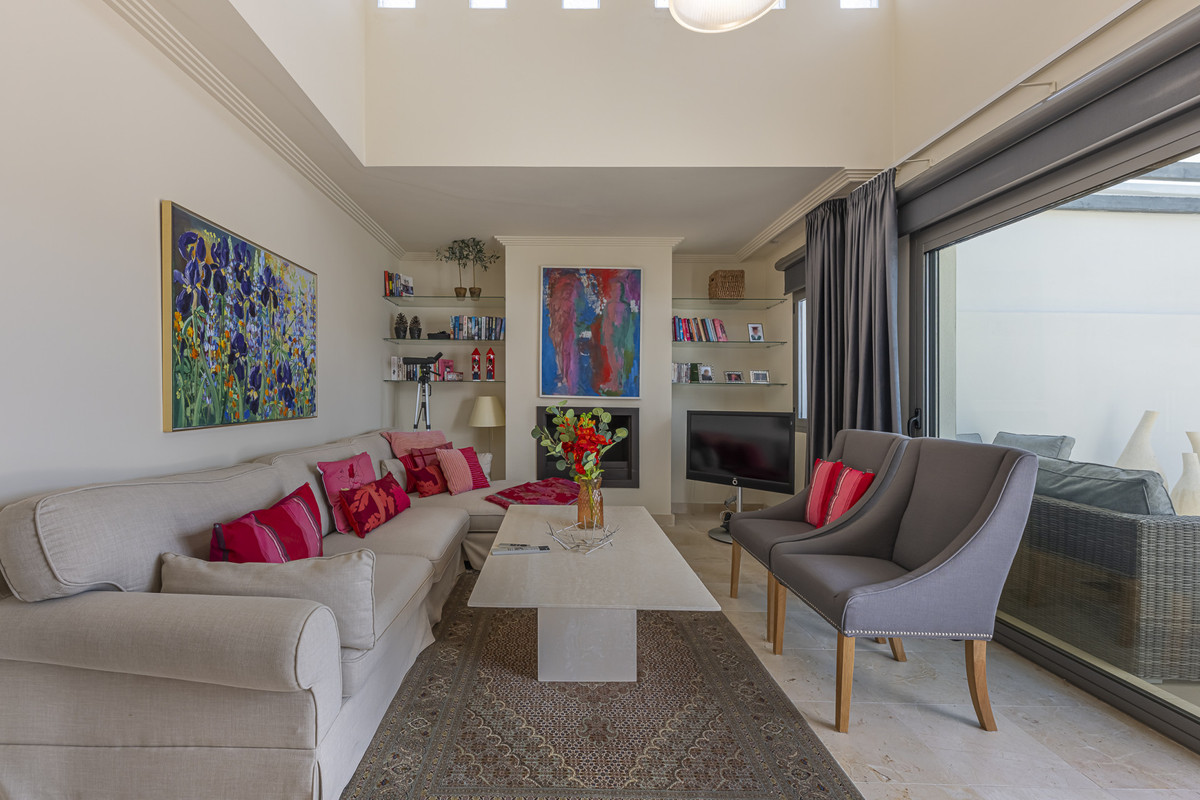 c7e8de19a5da9b0972796a9e4e8eeb0e - 10