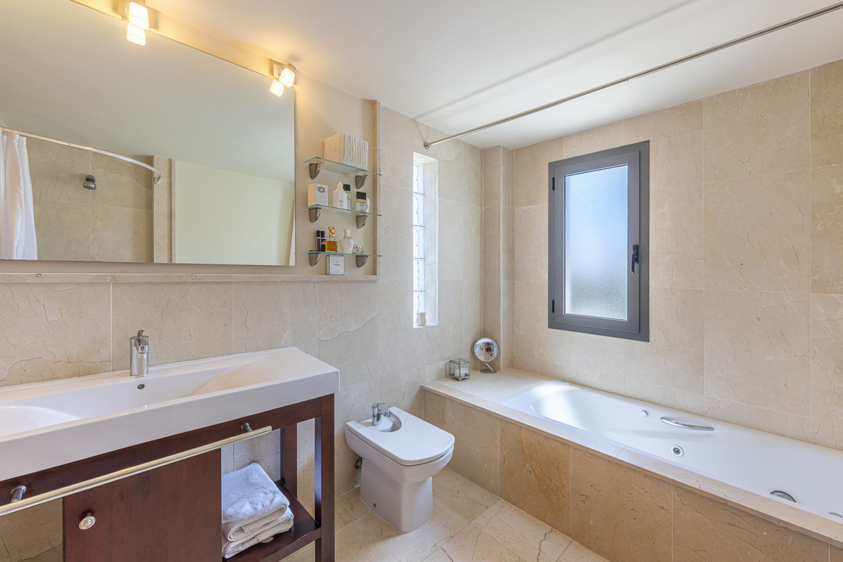 c7e8de19a5da9b0972796a9e4e8eeb0e - 19