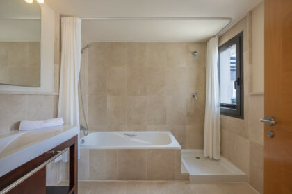 c7e8de19a5da9b0972796a9e4e8eeb0e - 23