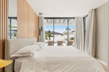 c8600efd1ad60e2ce853881697c85f24 - 12