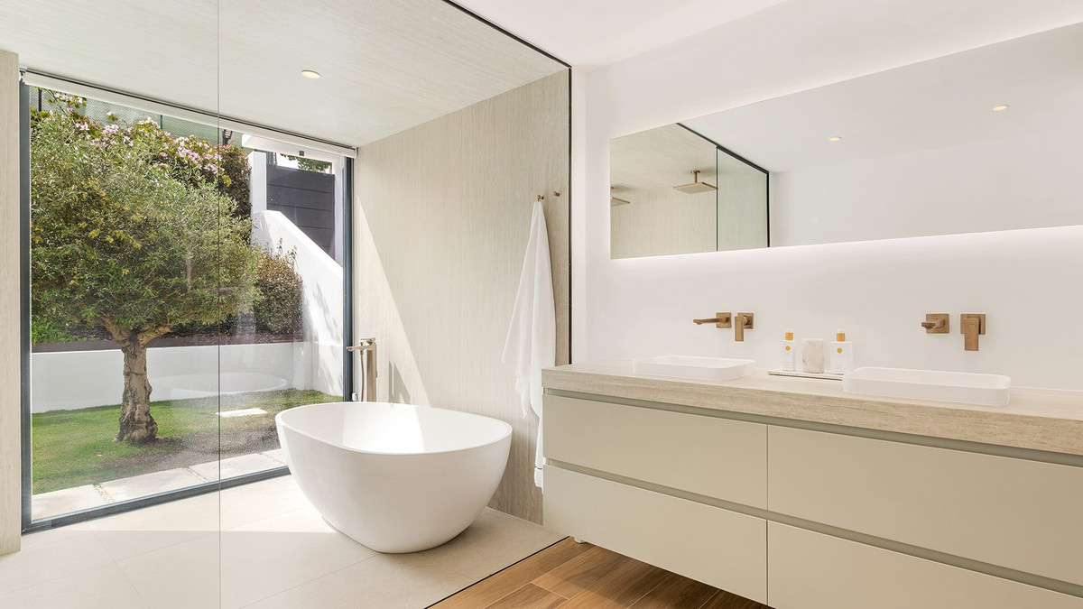 c8600efd1ad60e2ce853881697c85f24 - 16