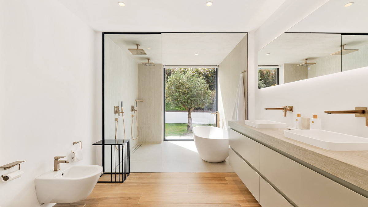 c8600efd1ad60e2ce853881697c85f24 - 17