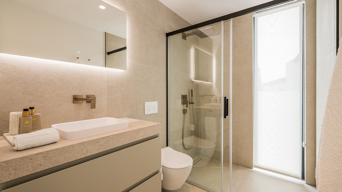 c8600efd1ad60e2ce853881697c85f24 - 19