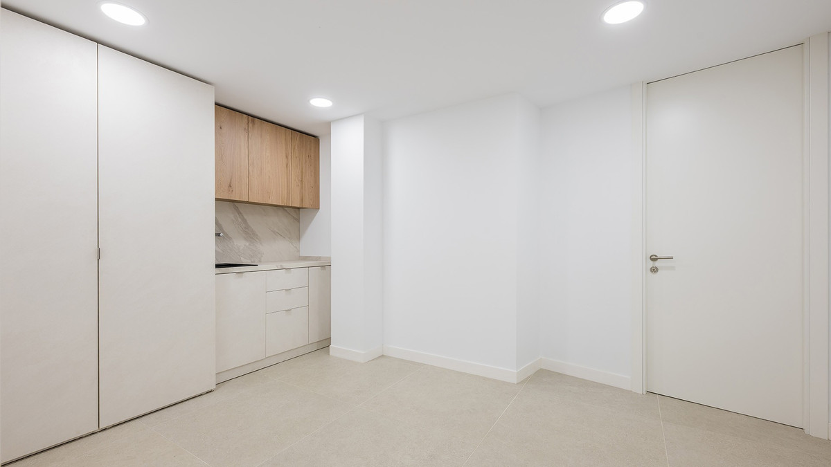 c8600efd1ad60e2ce853881697c85f24 - 21