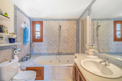 c8736a99dba4faa4087278d7589a0154 - 18