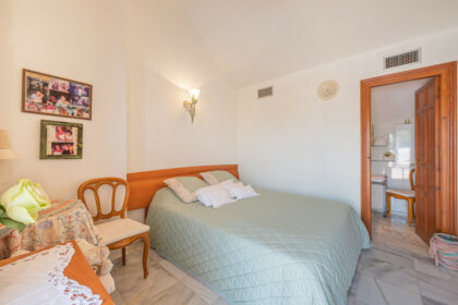 c8736a99dba4faa4087278d7589a0154 - 26