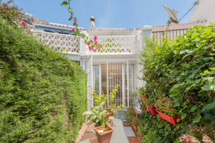 c8736a99dba4faa4087278d7589a0154 - 35