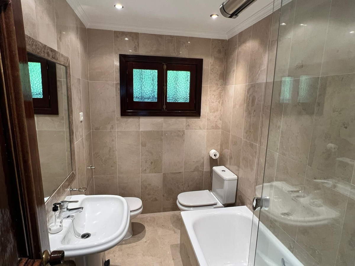 c8cc9dac430f85797c0ea921a06efee6 - 21