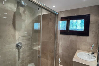 c8cc9dac430f85797c0ea921a06efee6 - 24