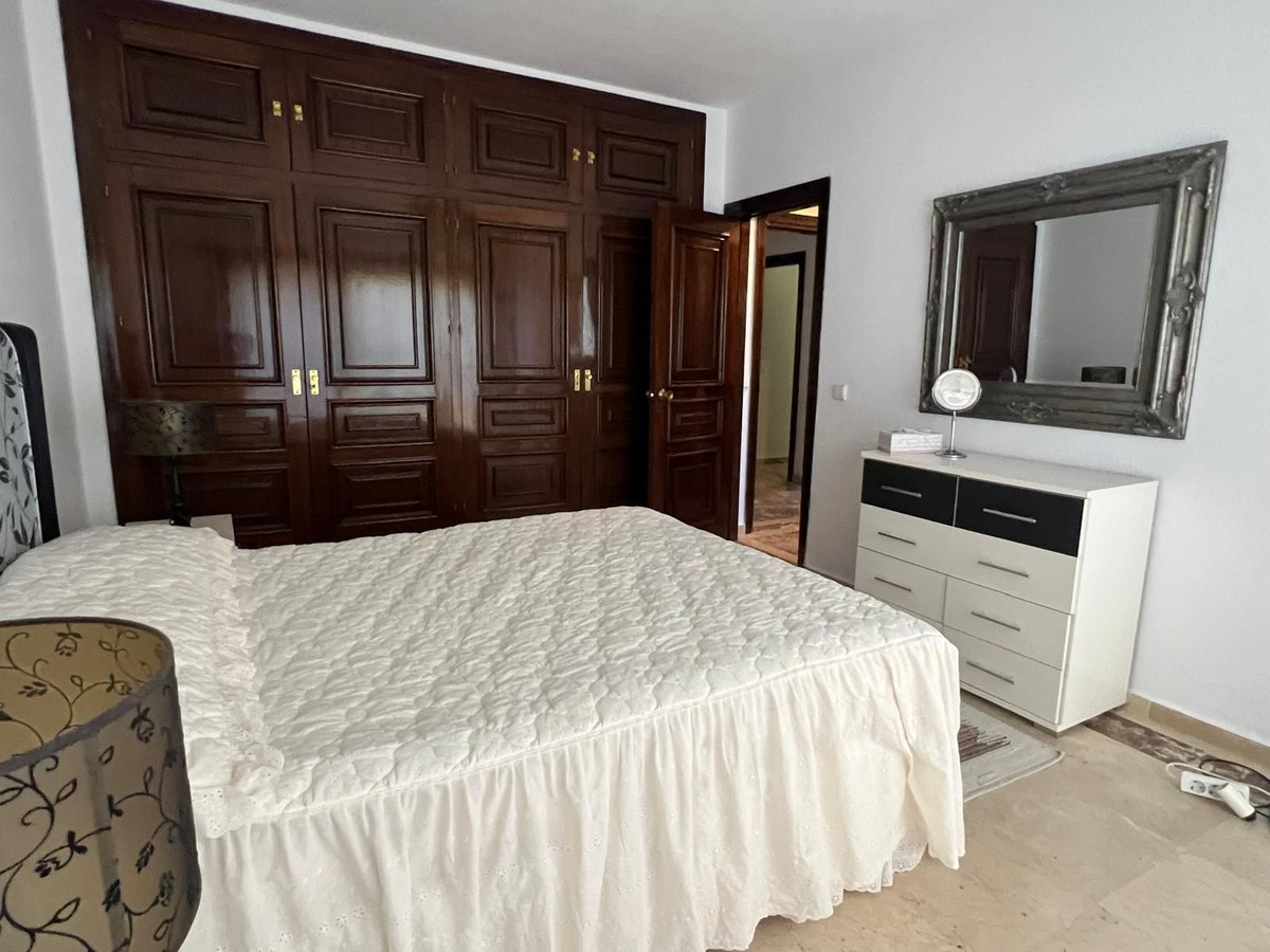 c8cc9dac430f85797c0ea921a06efee6 - 28