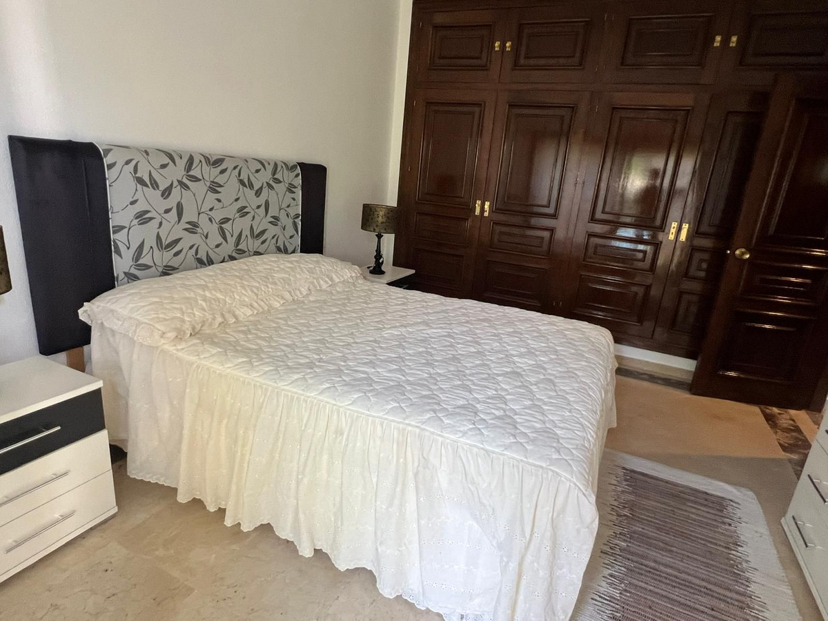 c8cc9dac430f85797c0ea921a06efee6 - 30