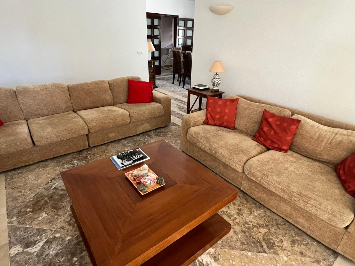 c8cc9dac430f85797c0ea921a06efee6 - 35