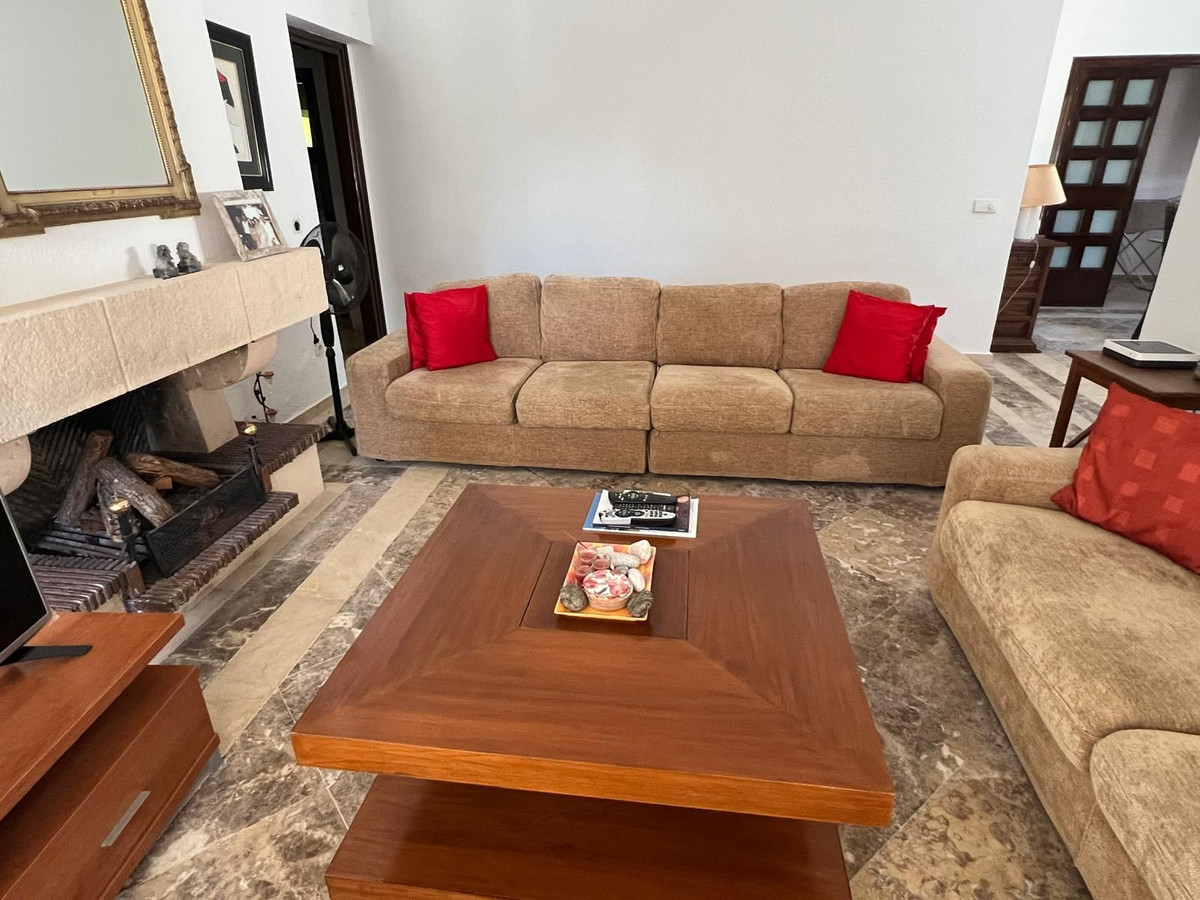 c8cc9dac430f85797c0ea921a06efee6 - 36