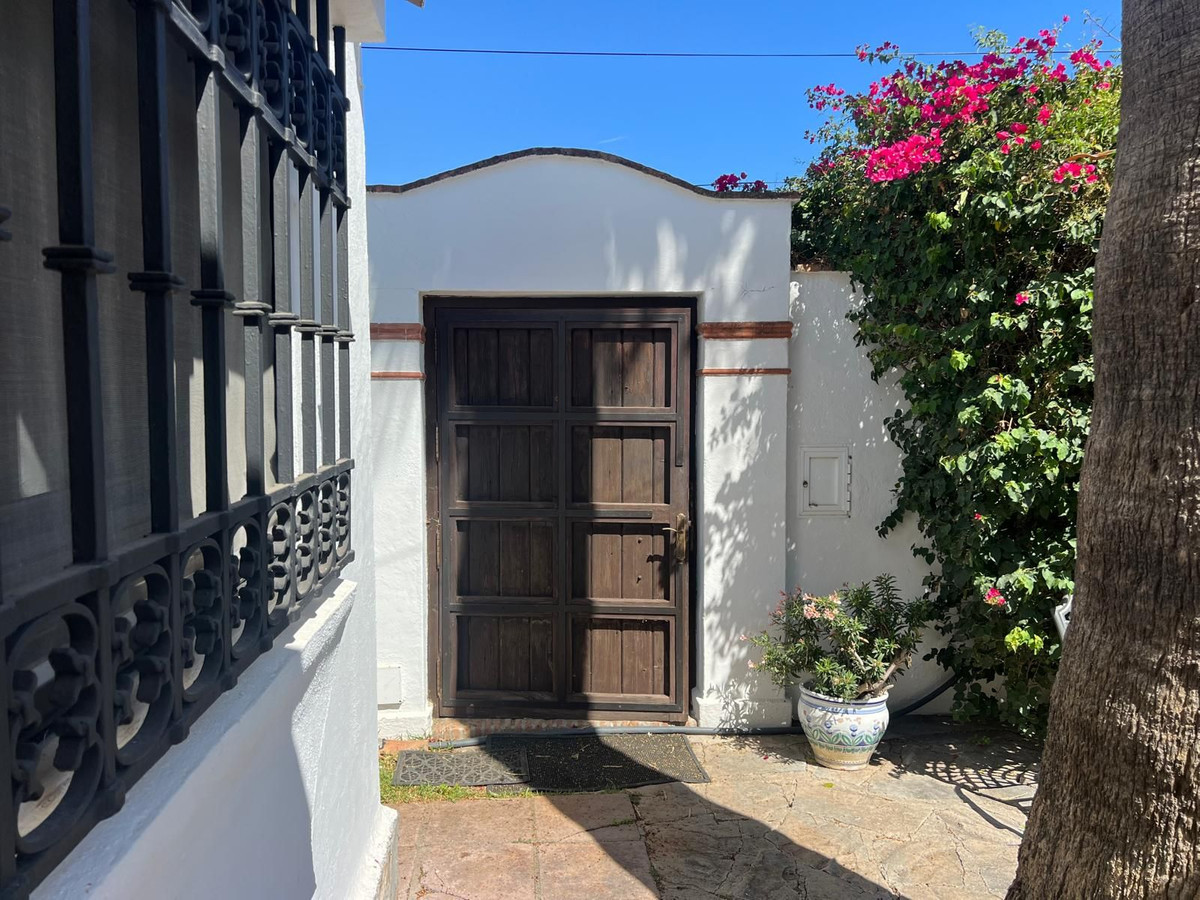 c8cc9dac430f85797c0ea921a06efee6 - 4