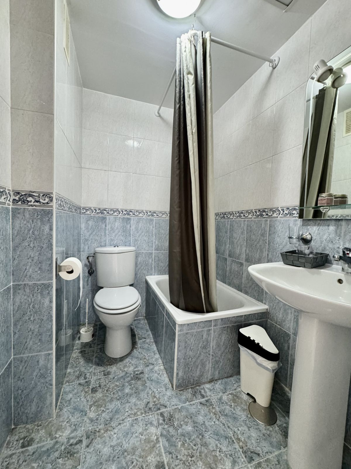 c92d2bd4bc23bad4033ff9dca090b69a - 14