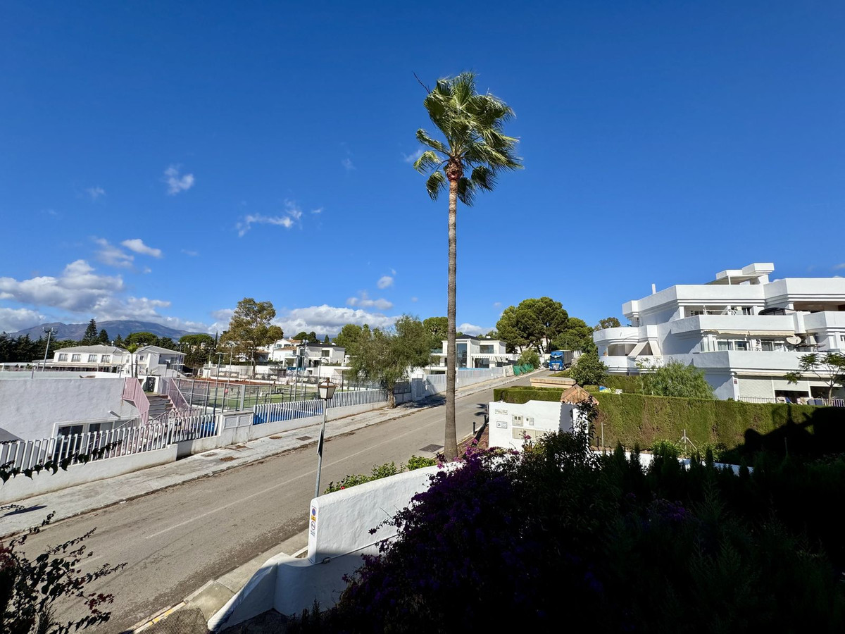 c92d2bd4bc23bad4033ff9dca090b69a - 18