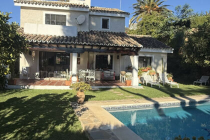 c92fce87d7dd8d49f82d9bc97d51358d - 10