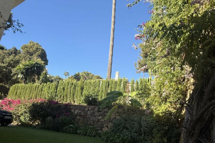 c92fce87d7dd8d49f82d9bc97d51358d - 18