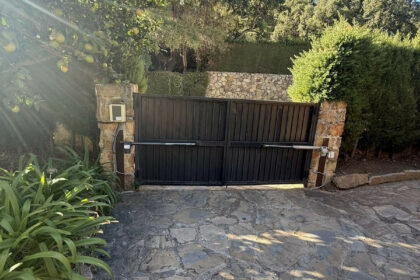 c92fce87d7dd8d49f82d9bc97d51358d - 23