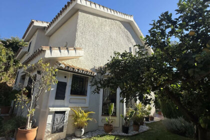 c92fce87d7dd8d49f82d9bc97d51358d - 25