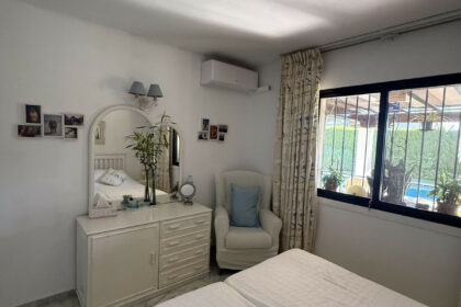 c92fce87d7dd8d49f82d9bc97d51358d - 42