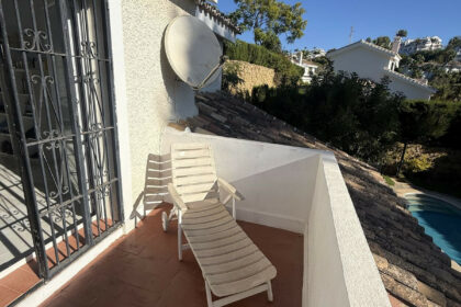 c92fce87d7dd8d49f82d9bc97d51358d - 70