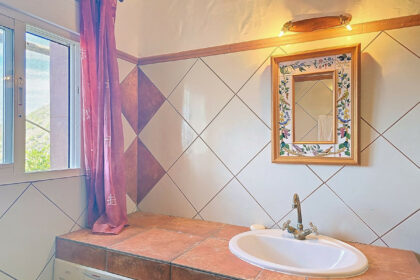 c96c7b89e2b8ced4b2e79f79a68d6d03 - 18