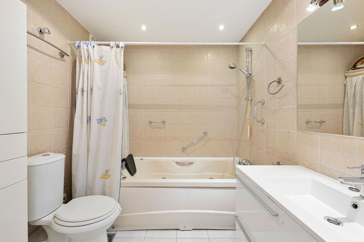 c9730d9a70a374e5abf1e44dc2b2ad82 - 13