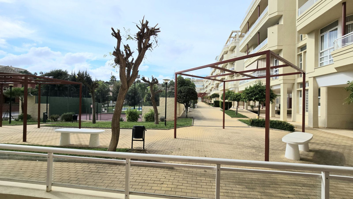 c9cf496b31d150305eaef39e2d45af9d - 22