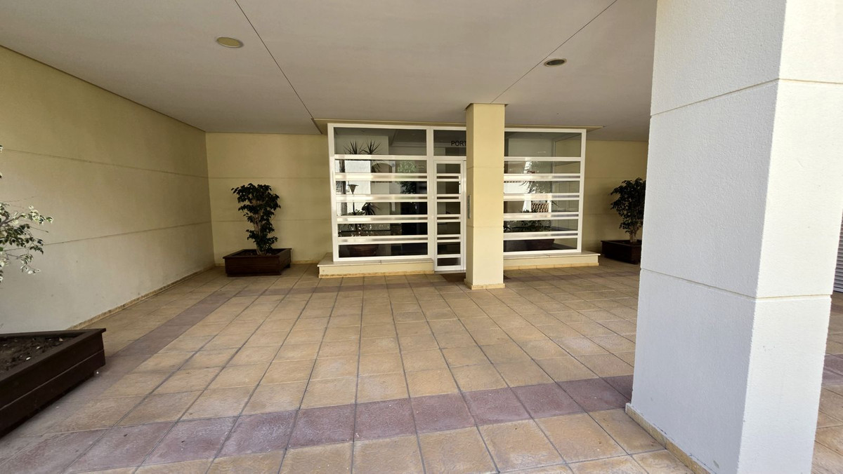 c9cf496b31d150305eaef39e2d45af9d - 23