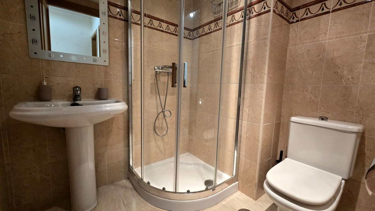 c9cf496b31d150305eaef39e2d45af9d - 8