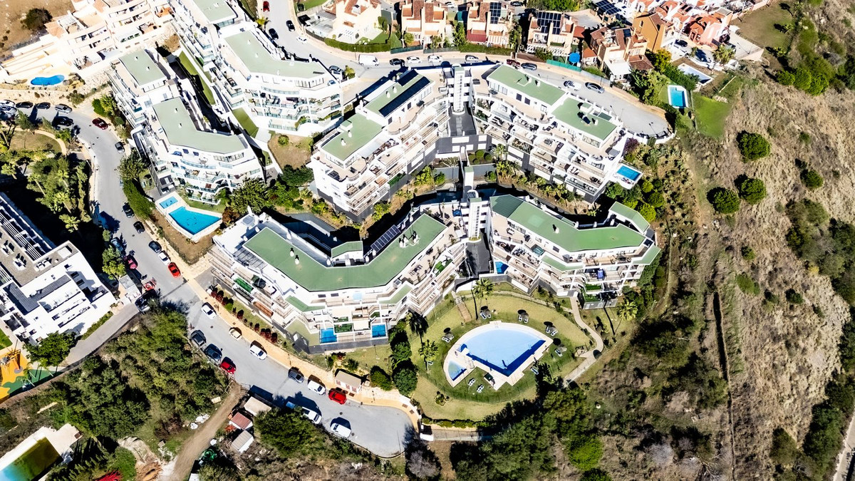 cab04f6f00ecf554c5a415f17d99ac6f - 1