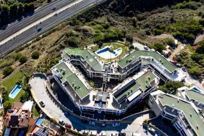 cab04f6f00ecf554c5a415f17d99ac6f - 19