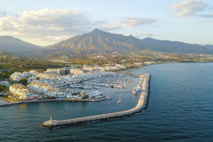 cab0cac89019782bd5631e03ca75f4a0 - 18