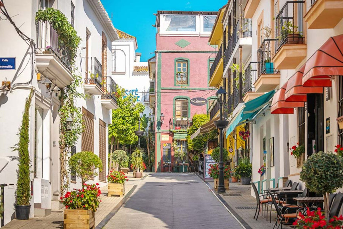 cab0cac89019782bd5631e03ca75f4a0 - 19