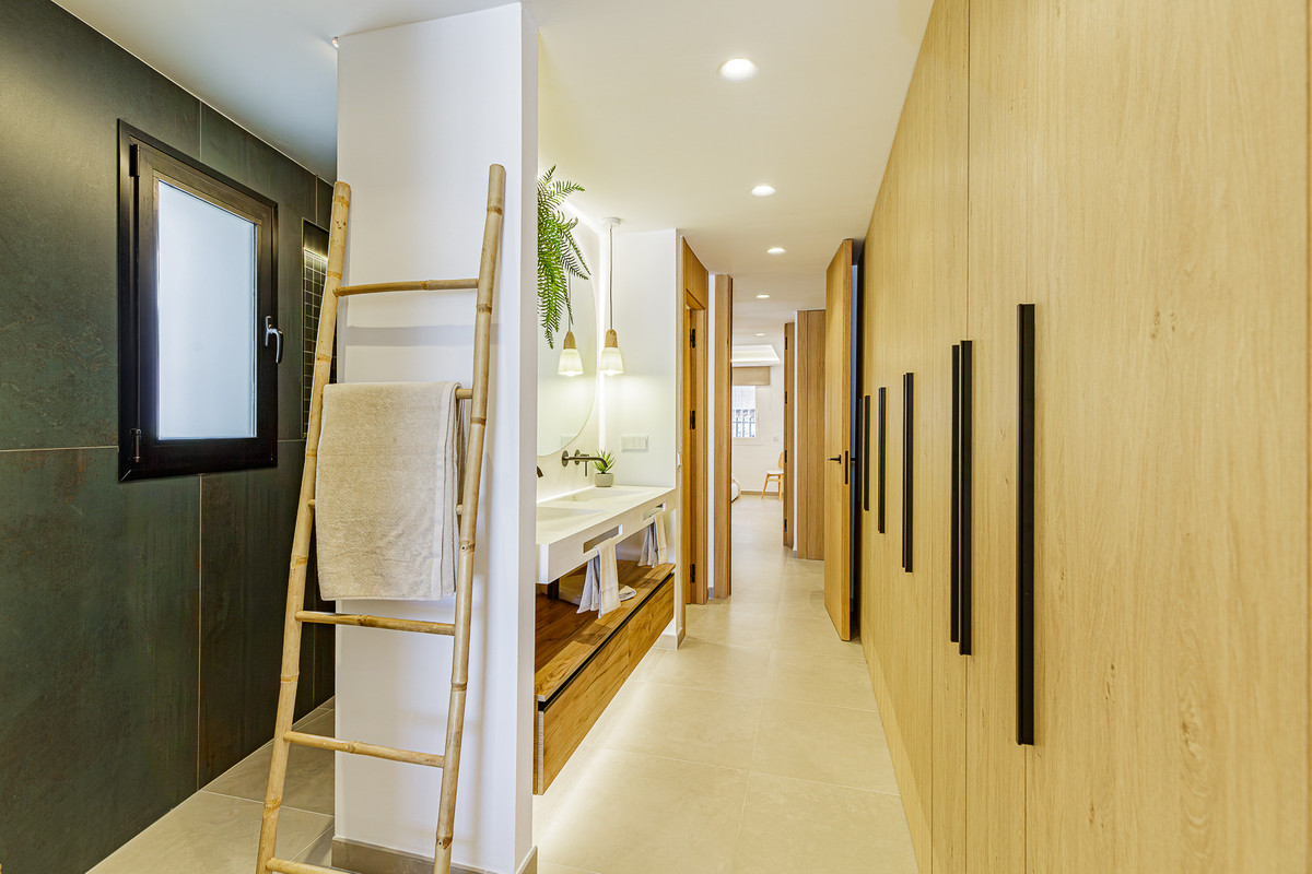 cab0cac89019782bd5631e03ca75f4a0 - 9