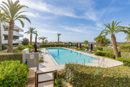 caff26847a82a8fd4fa849f96bae85bc - 2