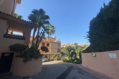 cbad220e17bdc0fd551e173f0558ef08 - 19