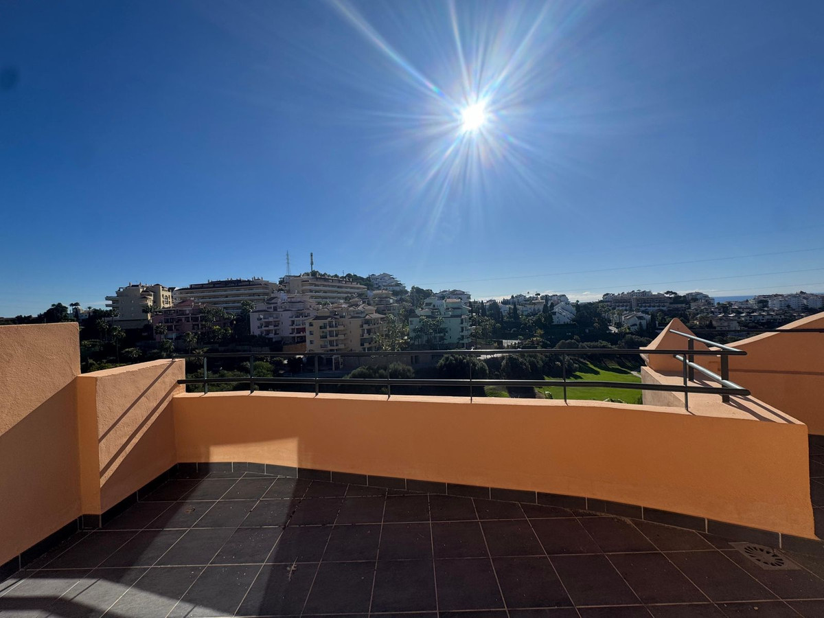 cbad220e17bdc0fd551e173f0558ef08 - 23