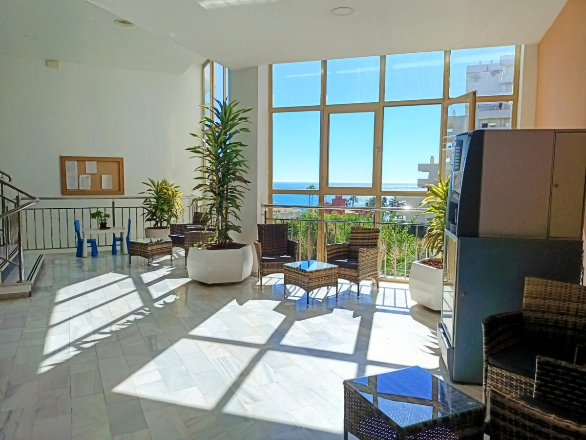 cc4ea0daf114cbb2f4ccbb91b988aa9a - 25