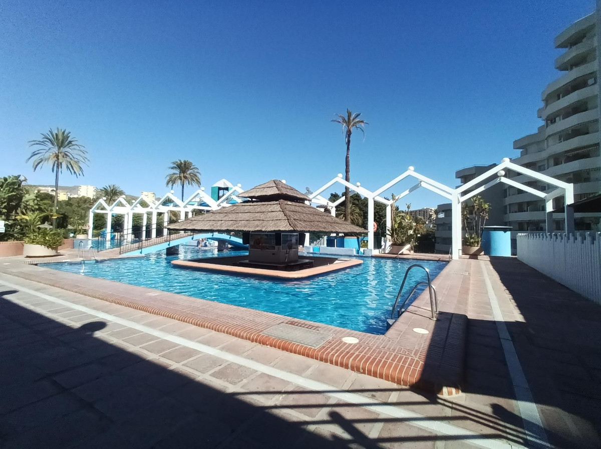 cc4ea0daf114cbb2f4ccbb91b988aa9a - 30