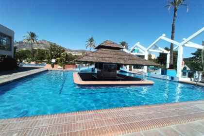 cc4ea0daf114cbb2f4ccbb91b988aa9a - 32