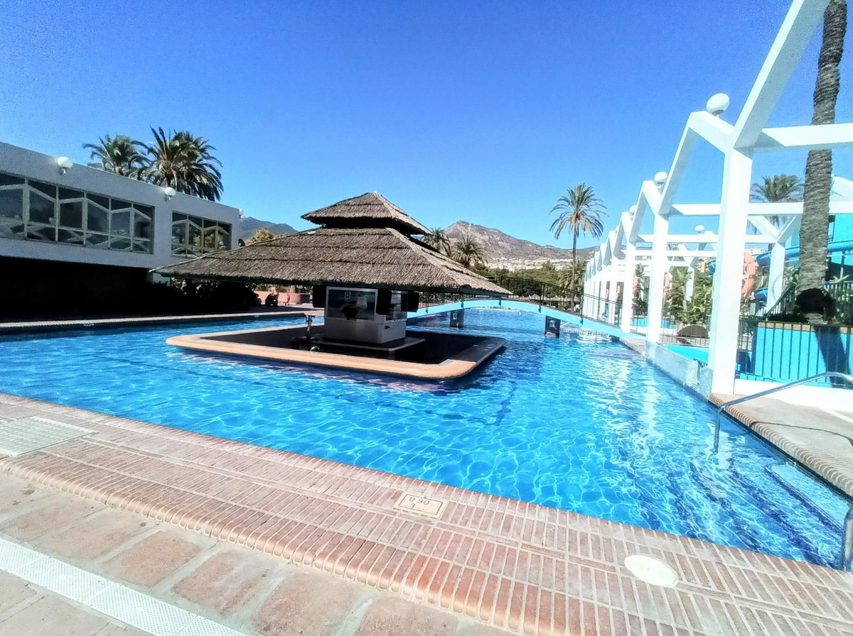 cc4ea0daf114cbb2f4ccbb91b988aa9a - 33