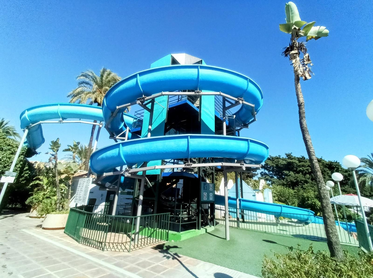 cc4ea0daf114cbb2f4ccbb91b988aa9a - 40