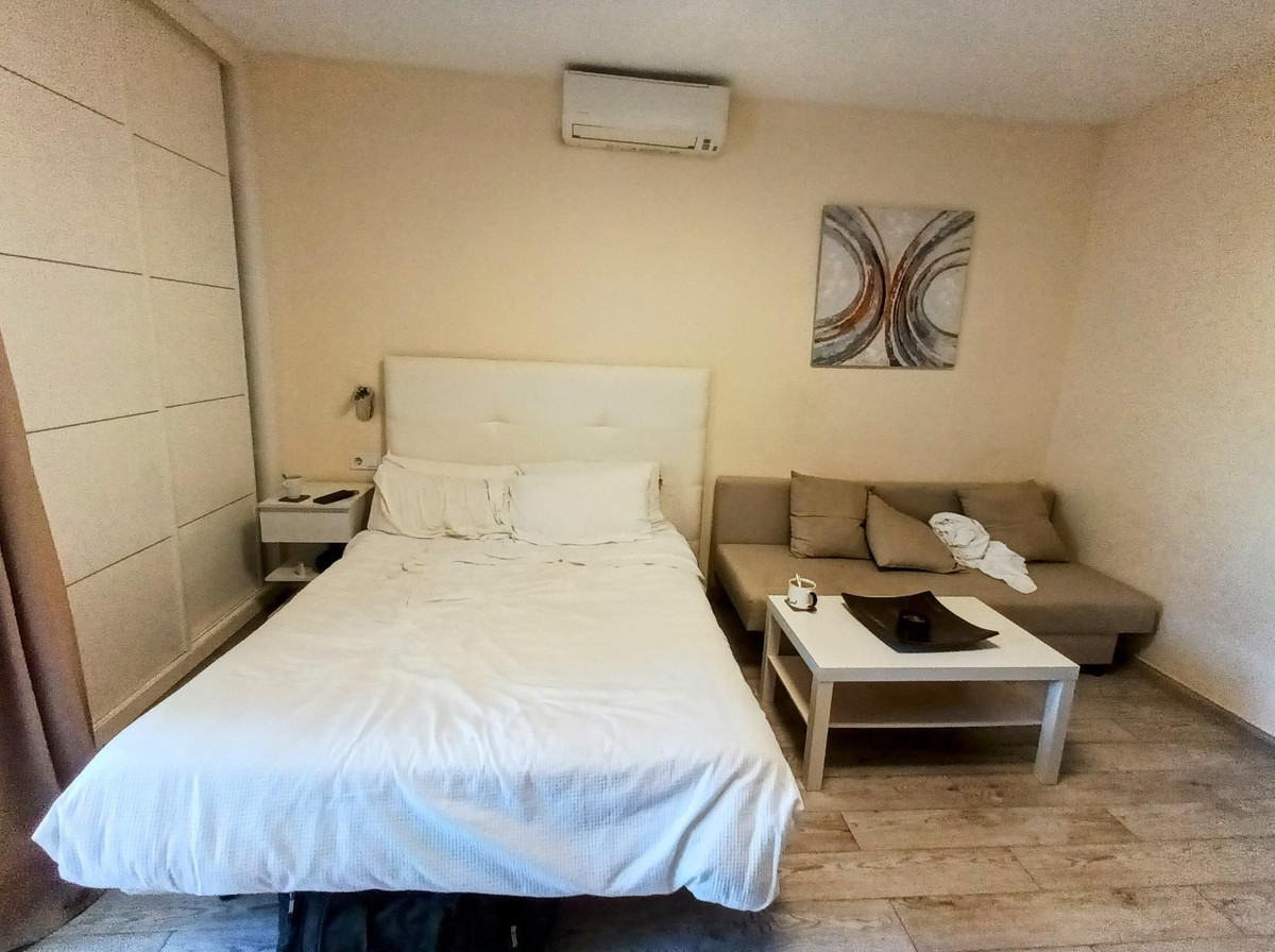 cc4ea0daf114cbb2f4ccbb91b988aa9a - 5