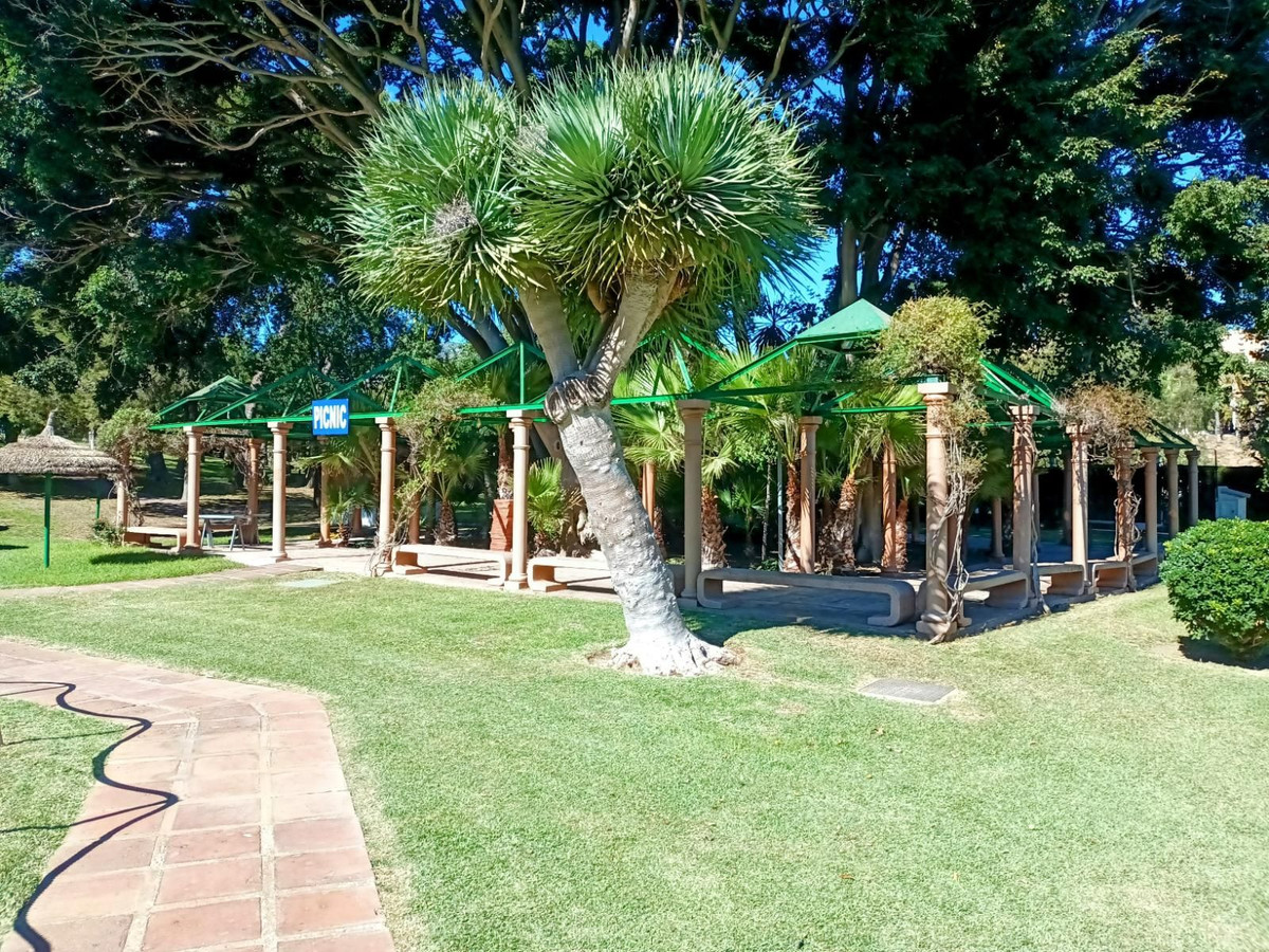 cc4ea0daf114cbb2f4ccbb91b988aa9a - 51