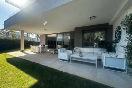 cd1ff8c02b3b8b40542e2f1557331bb4 - 10